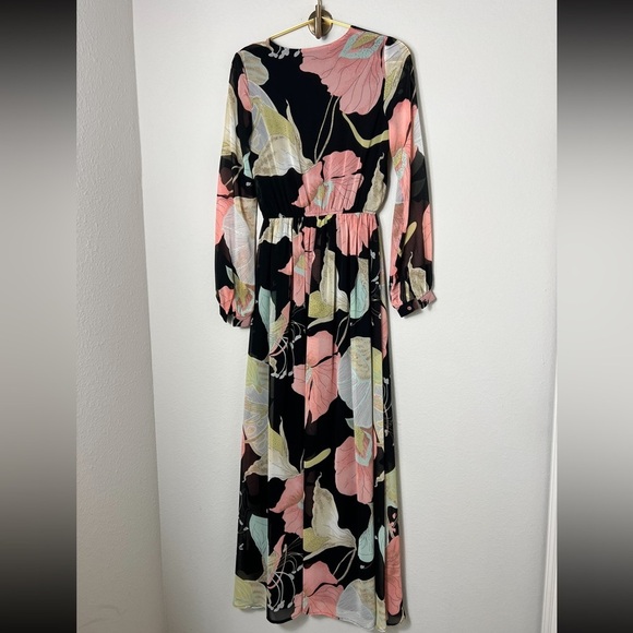 EUC Lulus Wondrous Water Lilies Black Floral High Slit Print Maxi Dress Size XS - Picture 12 of 16